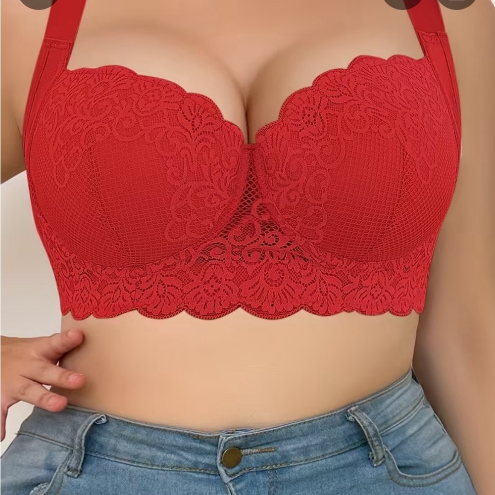 Elegant Scarlet Lace Underwire Bra